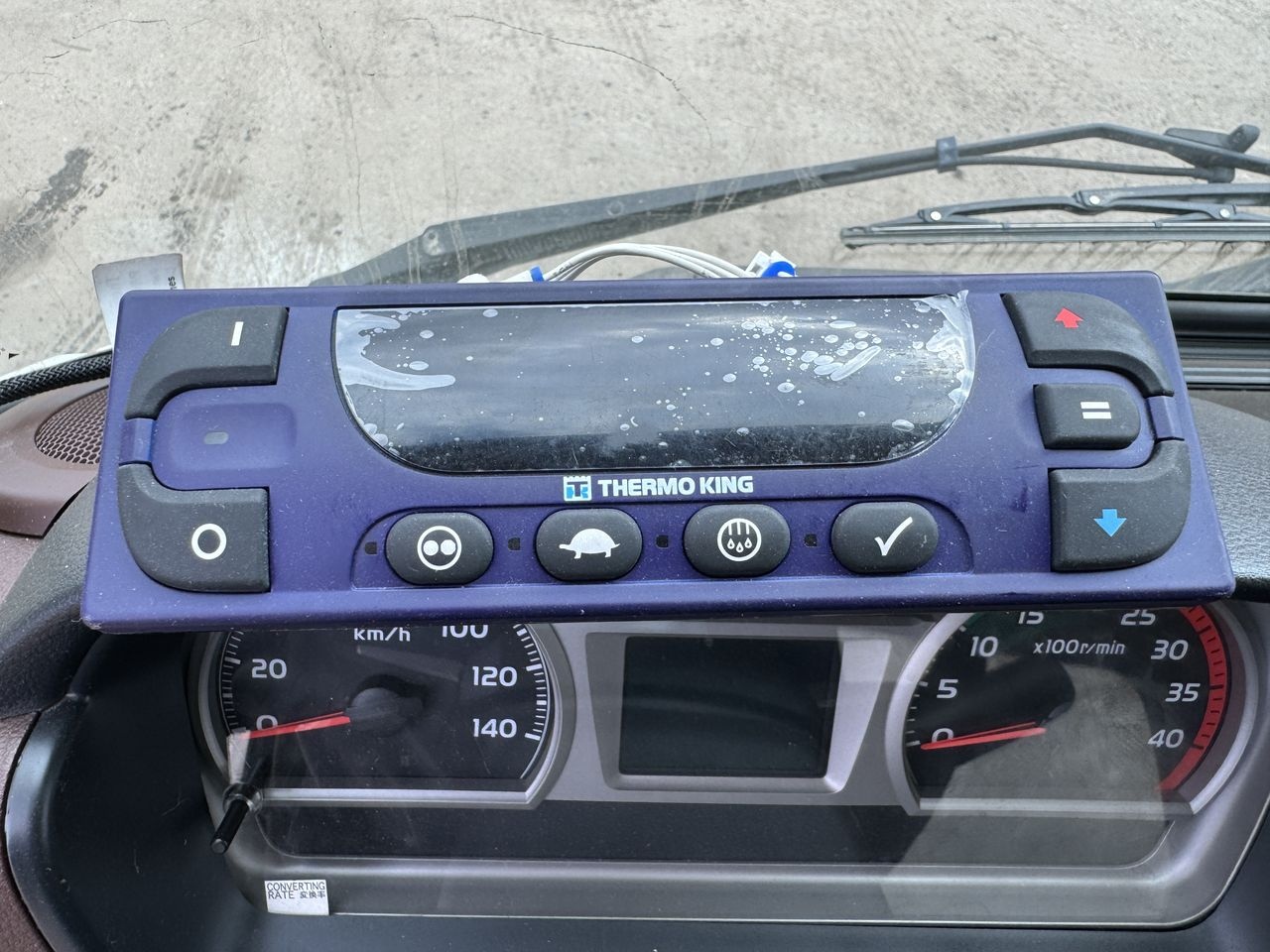HINO 700 (18т) 4×2 РЕФРИЖЕРАТОР ХОУ THERMO KING T-1080