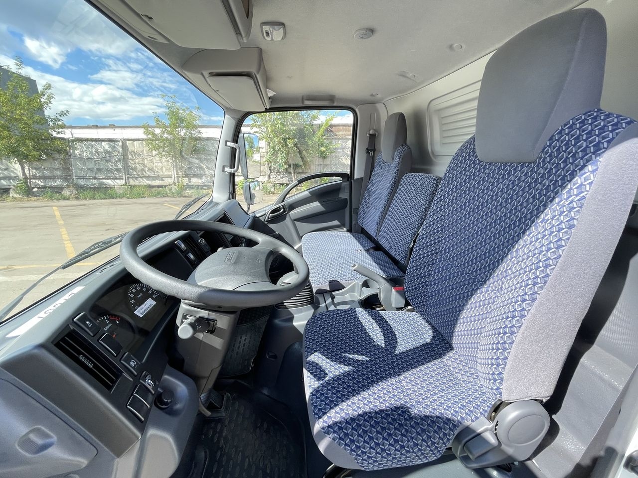 ISUZU NPR-75-LK ИЗОТЕРМИЧЕСКИЙ ФУРГОН (5,2×2,3×2,2 м)