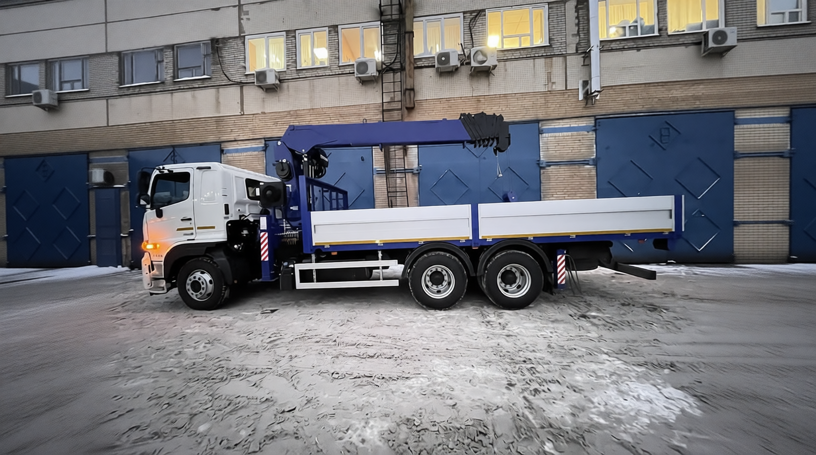 HINO 500 R7A (26т) КМУ DONGYANG SS2037 (8т)