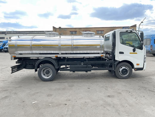 HINO 300-710L ЦИСТЕРНА ДЛЯ ПИШЕВЫХ ЖИДКОСТЕЙ (5м³)
