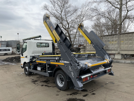 HINO 300 (8.0т) БУНКЕРОВОЗ WERNOX 8м³