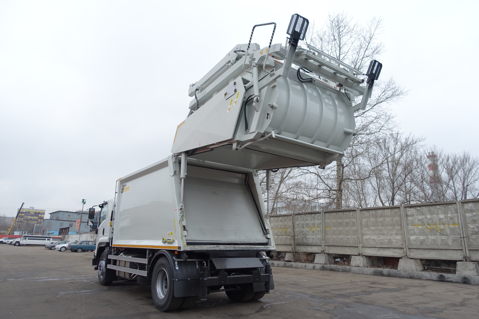 Isuzu FVR34UL-M МУСОРОВОЗ KATMERCILER S-16 (16 м³)