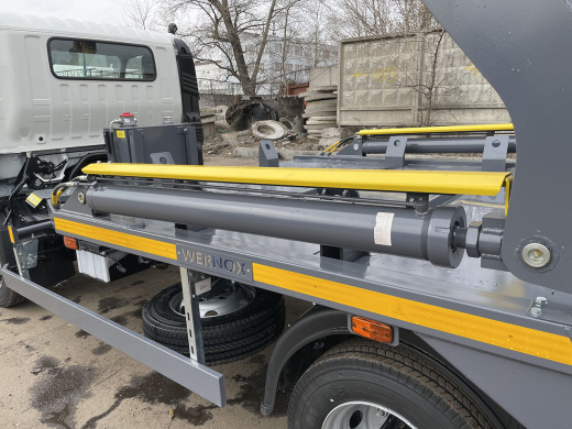 HINO 300 (8.0т) БУНКЕРОВОЗ WERNOX 8м³
