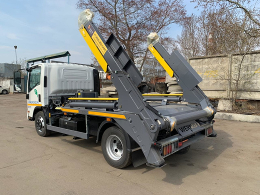 ISUZU NQR 90 L-H Бункеровоз 8 м³