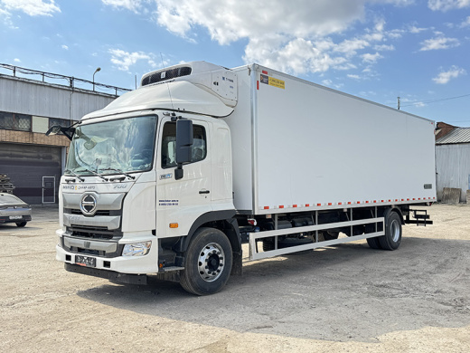 HINO 700 4×2 Рефрижератор с автономной ХОУ, 9,2 м