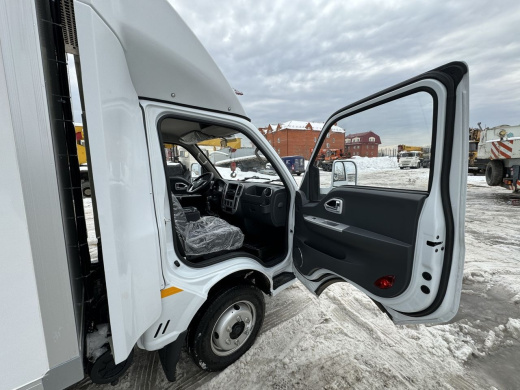 DONGFENG CAPTAIN-T (МРМ 3,5т) РЕФРИЖЕРАТОР 4,2×2,0×2,0м