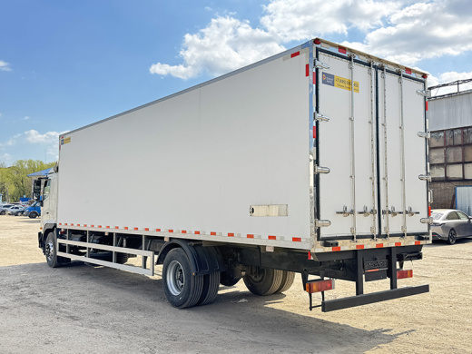 HINO 700 4×2 Рефрижератор с автономной ХОУ, 9,2 м