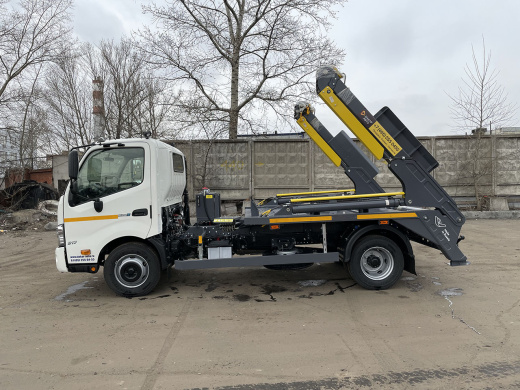 HINO 300 (8.0т) БУНКЕРОВОЗ WERNOX 8м³