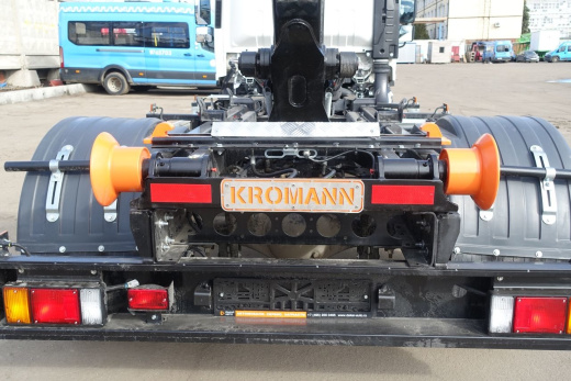 ISUZU ELF 9.5 (NQR 90) ПОГРУЗЧИК KROMANN LIFT S5S
