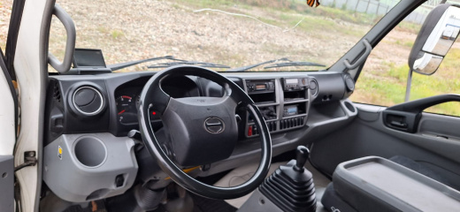 HINO 300 (пробег 328 000 км)