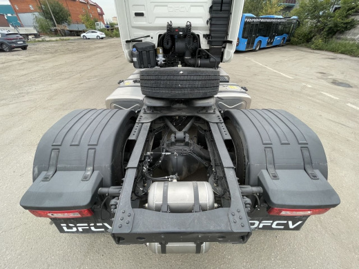 DONGFENG GX DFH4180 (МРМ 18т) ТЯГАЧ 4×2