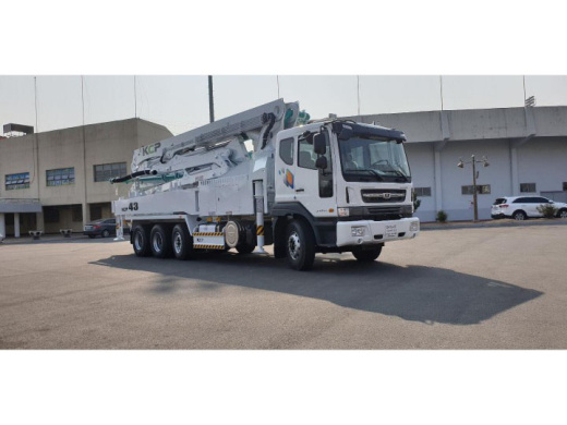 АВТОБЕТОНОНАСОС KCP 43ZX5170 НА ШАССИ DAEWOO DV11K