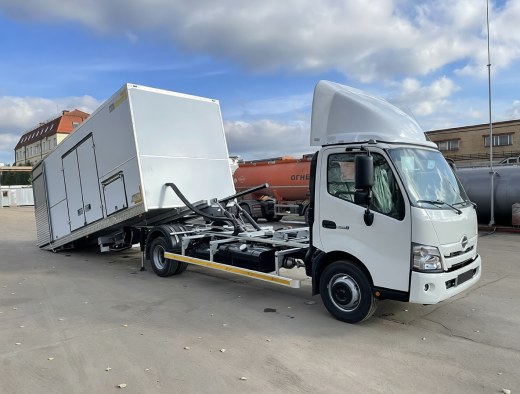 ЭВАКУАТОР HINO 300-730L СДВИЖНОЙ ФУРГОН 6,33×2,6×2,53 м