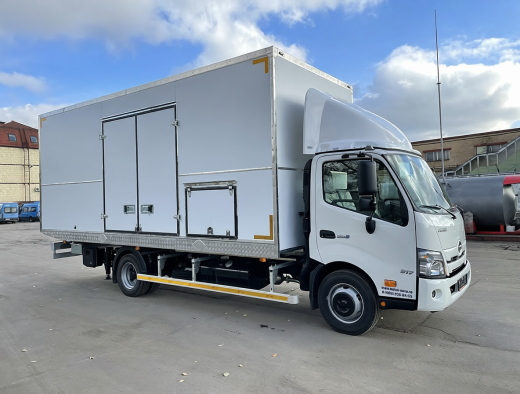 ЭВАКУАТОР HINO 300-730L СДВИЖНОЙ ФУРГОН 6,33×2,6×2,53 м