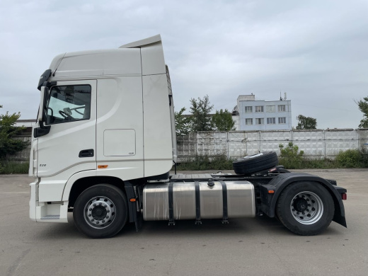 DONGFENG GX DFH4180 (МРМ 18т) ТЯГАЧ 4×2